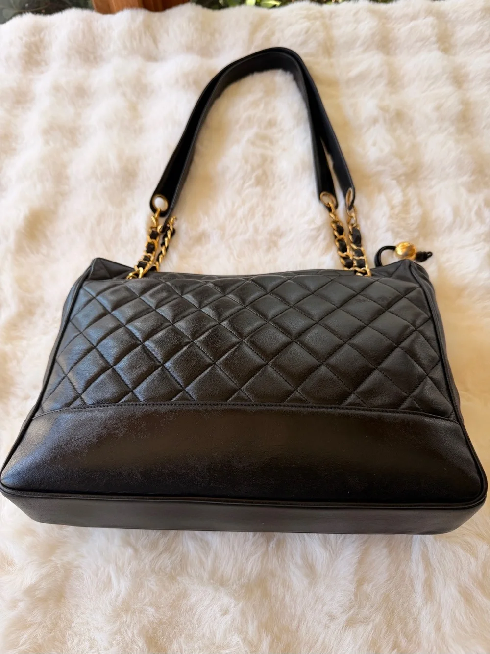 Authentic Vintage CHANEL Black Quilted Lambskin Shoulder Tote Gold Hardware Rare